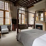Martin's Klooster 4* Левен